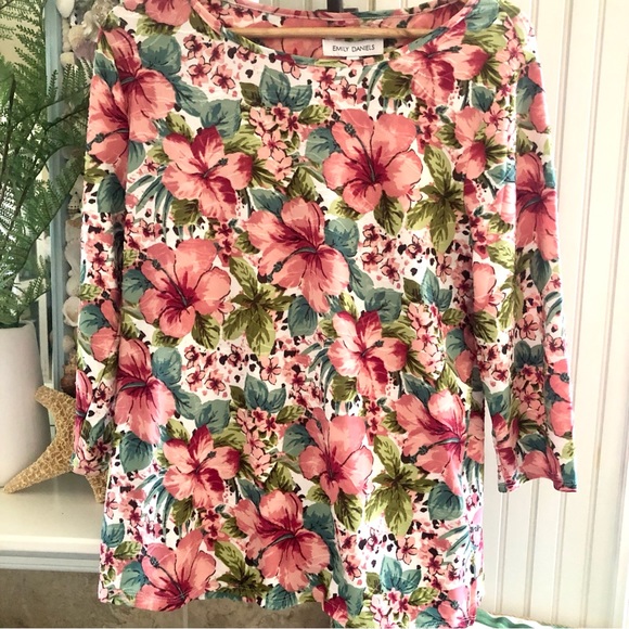 NWT! Hawaiian Hibiscus Print Top Large - Picture 1 of 8